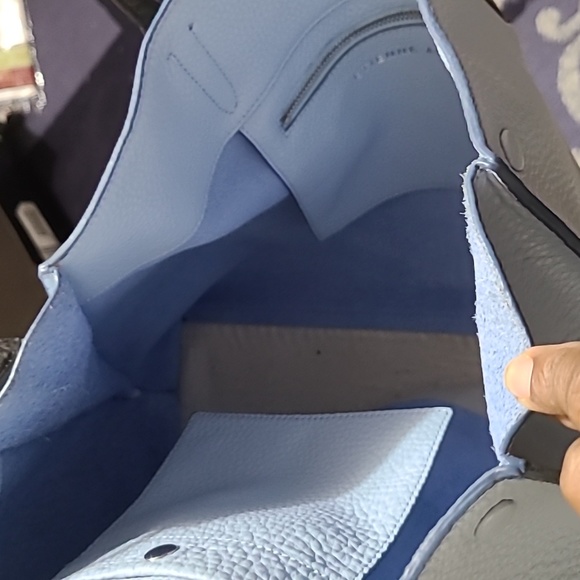 Etienne Aigner Baby Blue Leather Tote/Shoulder Bag - Picture 8 of 13